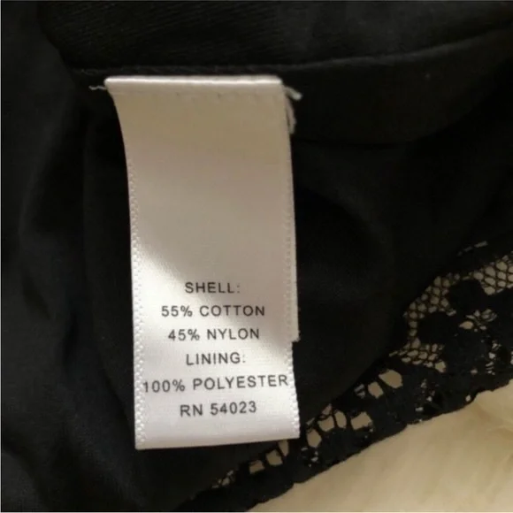 Banana Republic Lace Tank - Picture 4 of 6